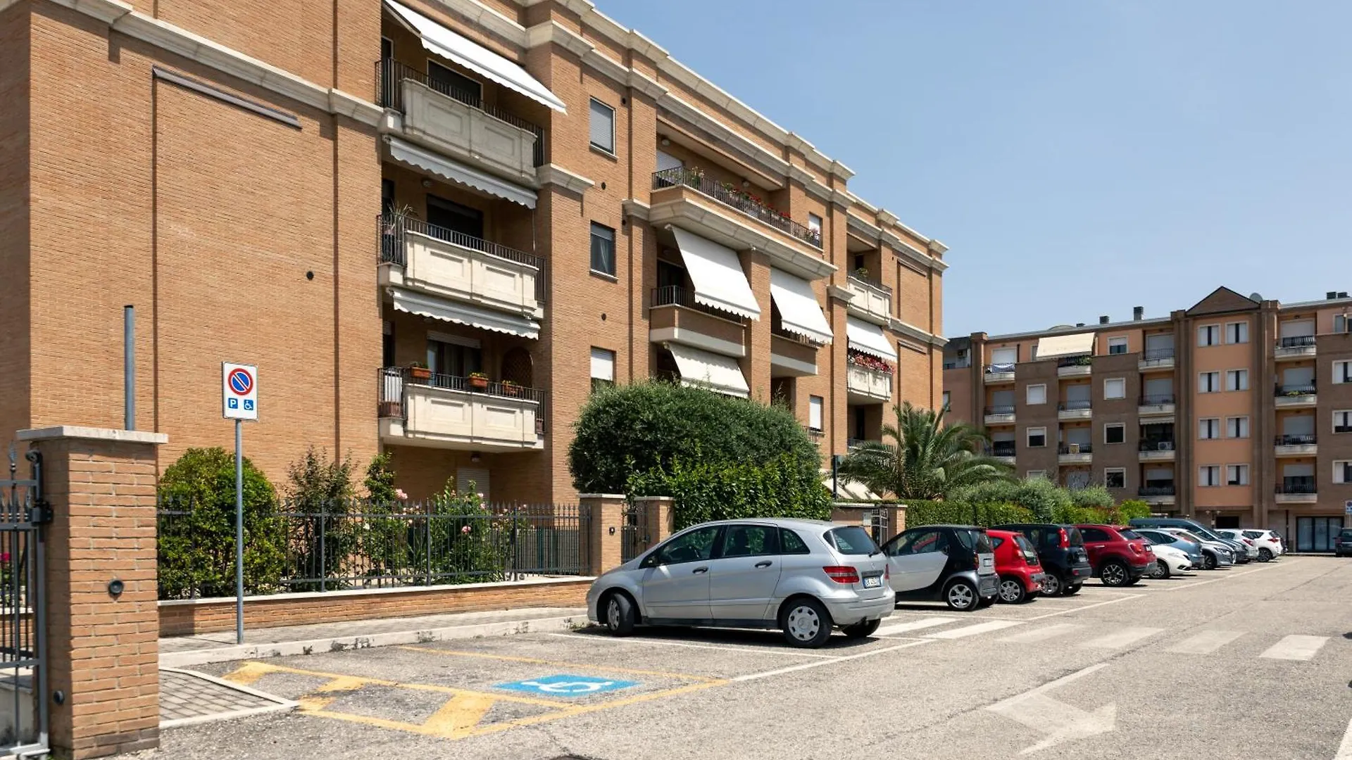 Holiday home Modern House With Courtyard And Parking - Assisi Villa Santa Maria Degli Angeli  Italy